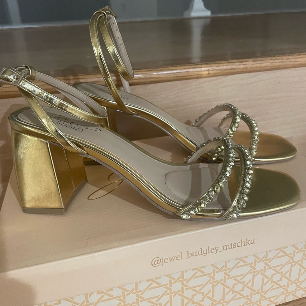 New! JEWEL by Badgley Mischka Gold Sandals with faux crystal straps. Size 8